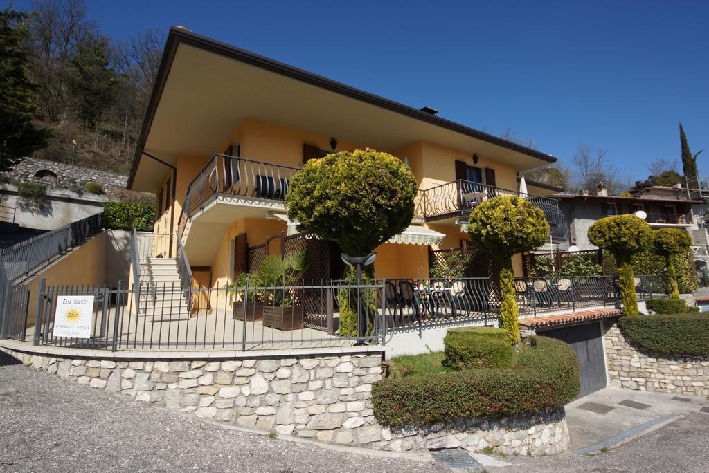 Casa Vacanze Sole トレモージネ エクステリア 写真