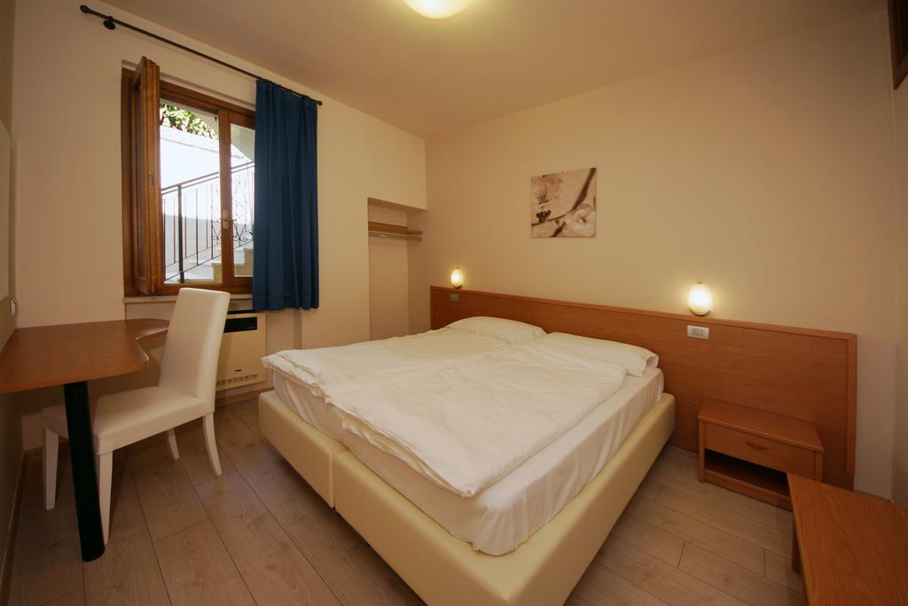 Casa Vacanze Sole トレモージネ エクステリア 写真